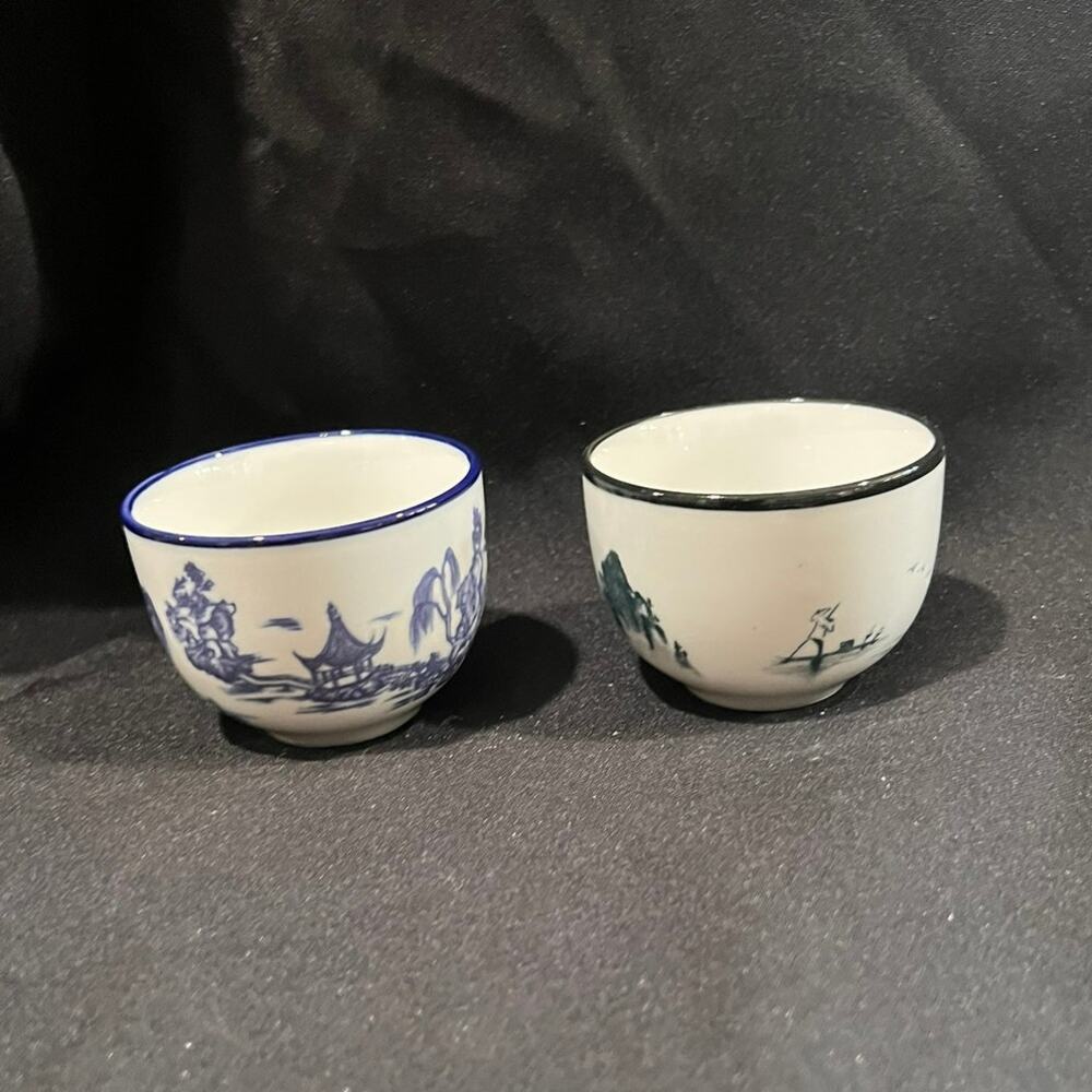 Set of 2 Chinese Style Porcelain Tea Cups Landscape Blue Green Seal Mark